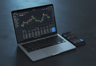 Pantau aktivitas — riwayat trading dan performa dana dapat dipantau secara langsung